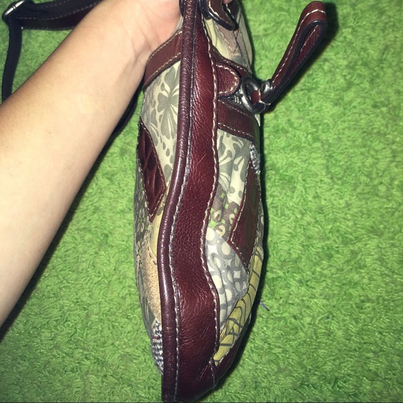 Clearance 🛍 Brown fossil crossbody. - Picture 6 of 7